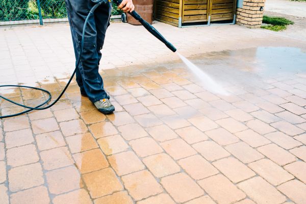Cost of Pavement Staining in Yorba Linda